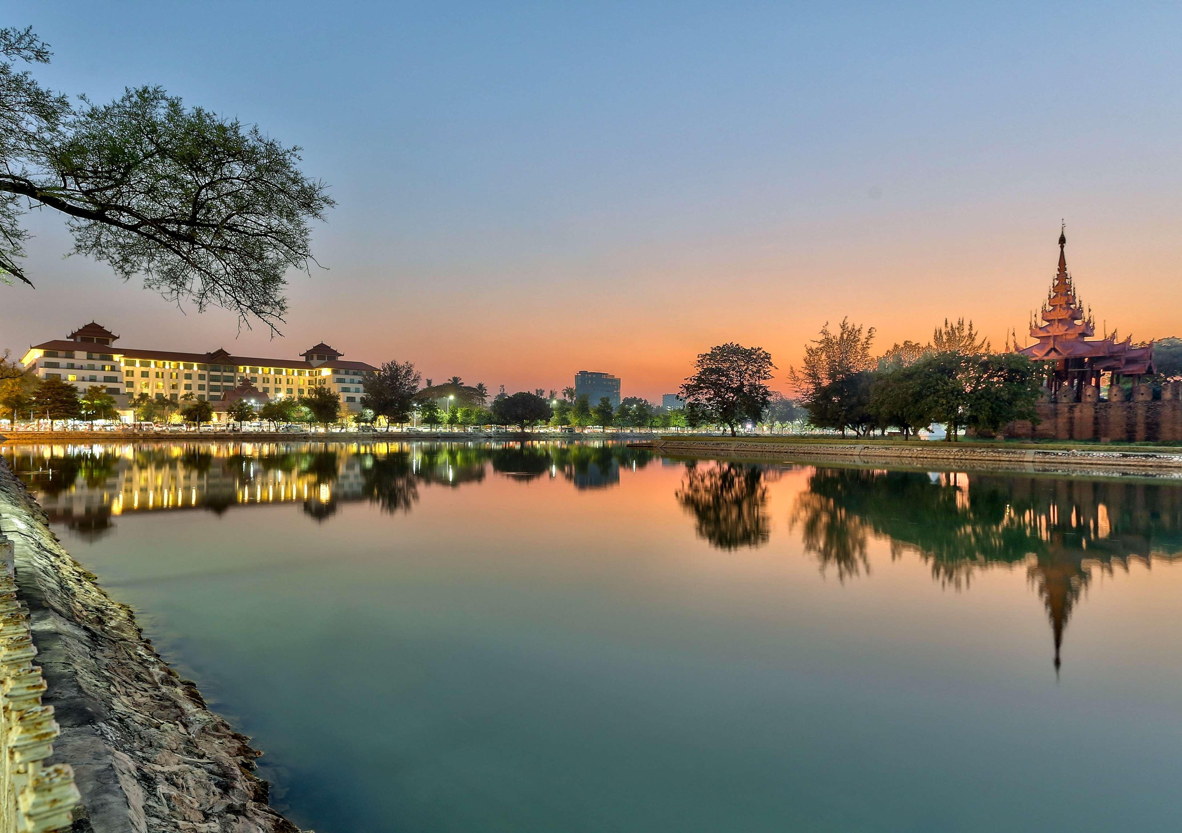 Hilton Mandalay Ξενοδοχείο Εξωτερικό φωτογραφία